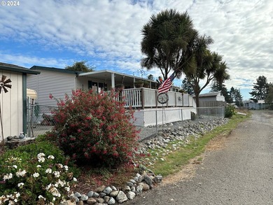 Great home located near the Chetco River and Sporthaven beach - photo 1