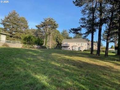GATED FLAT .65 AC LOT WITH BEAUTIFUL OCEAN VIEW. This lot is NOT - photo 8