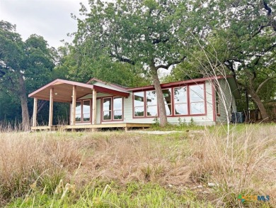 Indian Lake Home For Sale in Smithville Texas