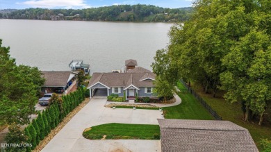 Fort Loudoun Lake Home For Sale in Knoxville Tennessee