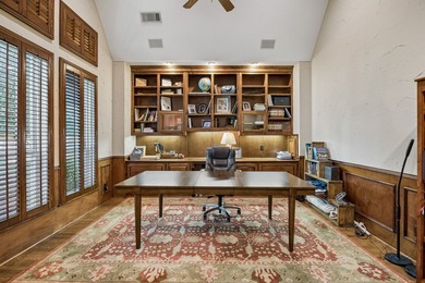 Nestled on a quiet cul-de-sac in the highly sought-after golf - photo 4