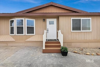 Manufactured home on rented lot. Lot rent is $690 plus $65 for - photo 3