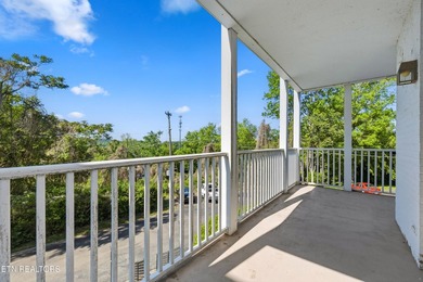 Welcome to the Westcliff Condominiums, one of Knoxville's - photo 12