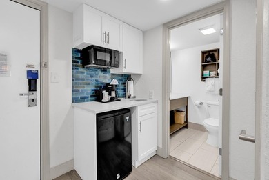 Income-ready Oceanview Condo - Renovated, Furnished & Move-in - photo 15