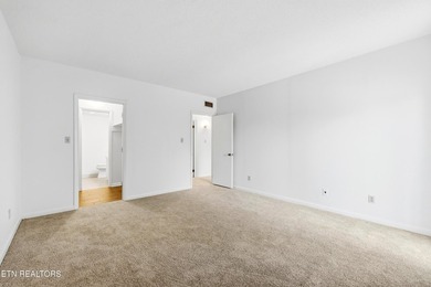 Welcome to the Westcliff Condominiums, one of Knoxville's - photo 16