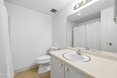 Welcome to the Westcliff Condominiums, one of Knoxville's - photo 17