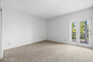 Welcome to the Westcliff Condominiums, one of Knoxville's - photo 18