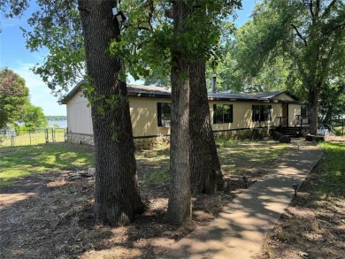 Cedar Creek Lake Home For Sale in Gun Barrel City Texas