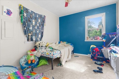 Welcome to 14133 North Ave in Bellevue, a truly - photo 12