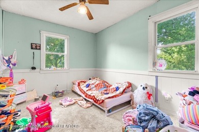 Welcome to 14133 North Ave in Bellevue, a truly - photo 14