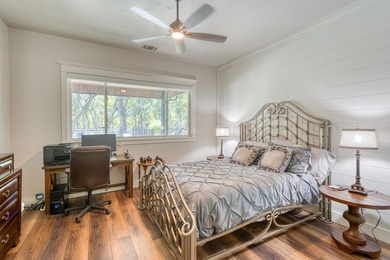 Estate living in the prestigious gated Horseshoe Bay equestrian - photo 17
