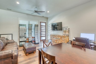Estate living in the prestigious gated Horseshoe Bay equestrian - photo 20