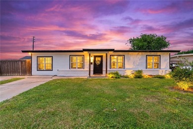 Beautifully renovated and move-in ready! Situated on a spacious - photo 1