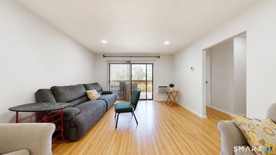 Welcome home to your spacious 2 bedrooms and 2 full bathrooms - photo 1
