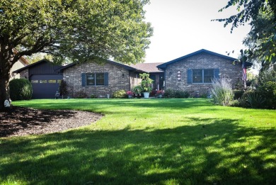 Chain O Lakes - Pistakee Lake Home For Sale in Mchenry Illinois