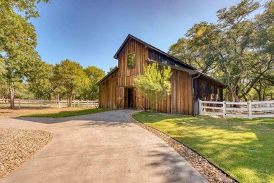 Estate living in the prestigious gated Horseshoe Bay equestrian - photo 23
