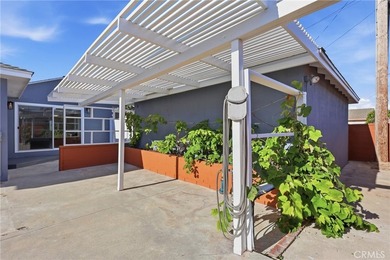 Location, location, location! Welcome to this beautifully - photo 23