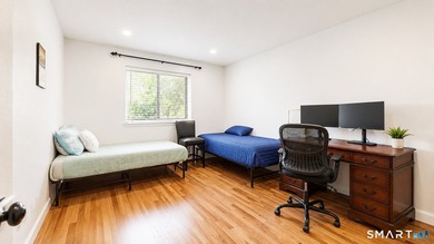 Welcome home to your spacious 2 bedrooms and 2 full bathrooms - photo 7