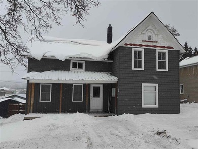 Lake Charlevoix Home For Sale in East Jordan Michigan