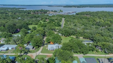 Lake Home For Sale in Gordonville, Texas