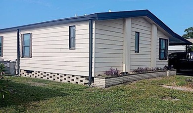 Looking for the perfect home with a beautiful lake view? Then - photo 3