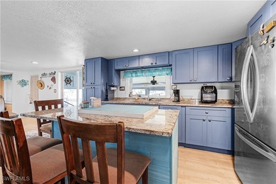 Waterfront opportunity in Flamingo Bay! This newly renovated - photo 11