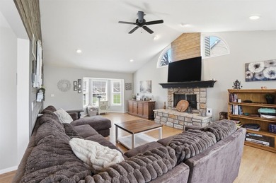 Welcome home to this beautiful 4-bedroom, 3 full bath retreat - photo 12