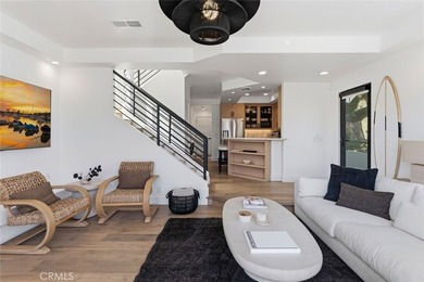 Completely remodeled luxury bayfront duplex in Newport Beach - photo 17