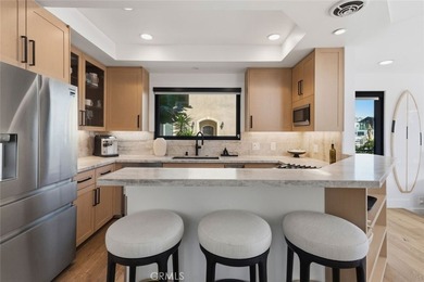 Completely remodeled luxury bayfront duplex in Newport Beach - photo 19