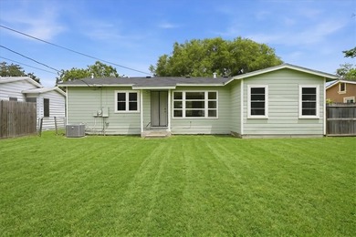 Welcome to 1049 Defforest Drive, a beautifully updated home - photo 20