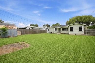 Welcome to 1049 Defforest Drive, a beautifully updated home - photo 21
