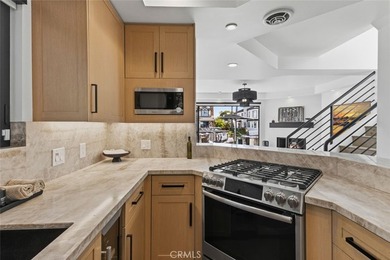 Completely remodeled luxury bayfront duplex in Newport Beach - photo 23