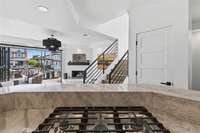 Completely remodeled luxury bayfront duplex in Newport Beach - photo 24