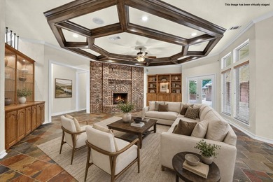 Welcome to an exceptional residence in the prestigious gated Bay - photo 5