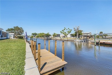 Waterfront opportunity in Flamingo Bay! This newly renovated - photo 28