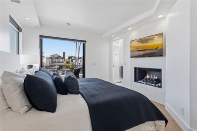 Completely remodeled luxury bayfront duplex in Newport Beach - photo 28