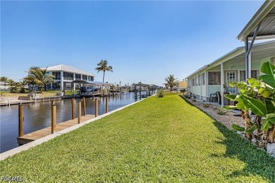 Waterfront opportunity in Flamingo Bay! This newly renovated - photo 29