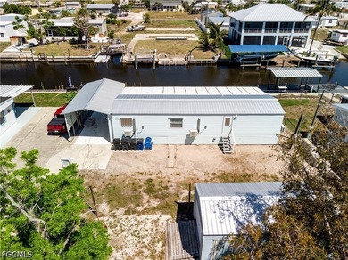 Waterfront opportunity in Flamingo Bay! This newly renovated - photo 30
