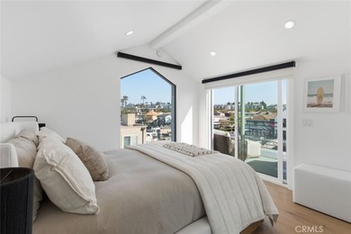 Completely remodeled luxury bayfront duplex in Newport Beach - photo 34