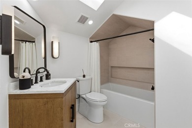 Completely remodeled luxury bayfront duplex in Newport Beach - photo 36
