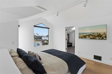 Completely remodeled luxury bayfront duplex in Newport Beach - photo 56