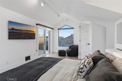 Completely remodeled luxury bayfront duplex in Newport Beach - photo 58