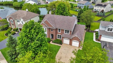Welcome to one of the most versatile and expansive homes in - photo 4
