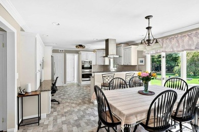 Charm meets convenience, and an abundance of space, in this - photo 11