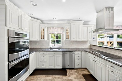 Charm meets convenience, and an abundance of space, in this - photo 12