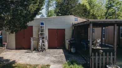 2 BR/1BA, Dock, STR Friendly, Outdoor Living & Plentiful Storage! - photo 4