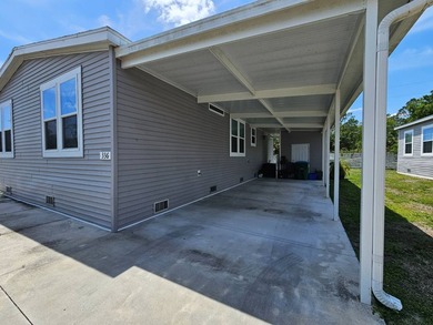 Large Stunning 3Bed 2Bath All Ages Community!! Renting is - photo 5