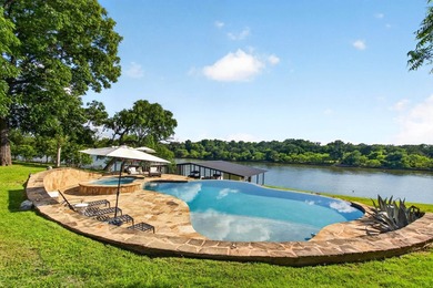 Experience luxury Lake LBJ waterfront living on the Colorado Arm - photo 3