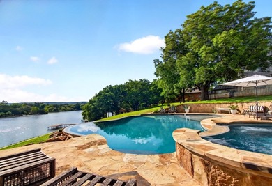 Experience luxury Lake LBJ waterfront living on the Colorado Arm - photo 4