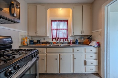 Looking for an affordable home with updates already completed? - photo 8